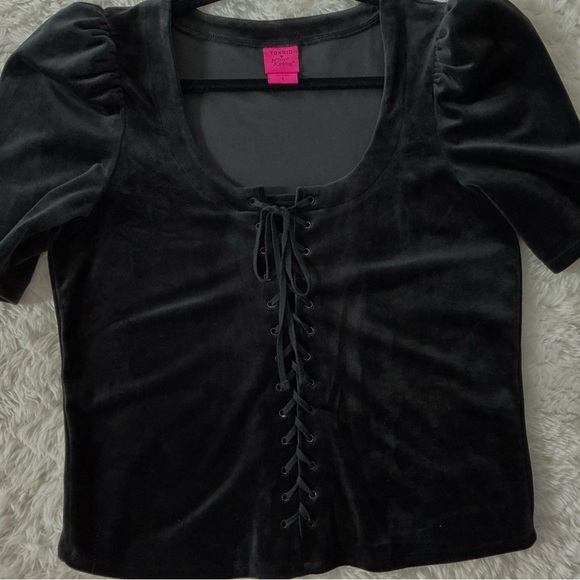 Betsey Johnson Tops - Betsey Johnson Black Velvet Puff Sleeve Corset Top Size 1